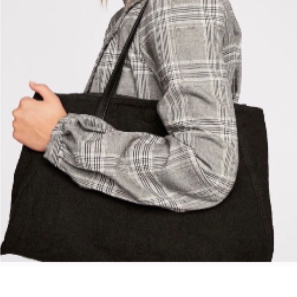 FREE PEOPLE 2-sided tote in black/grey